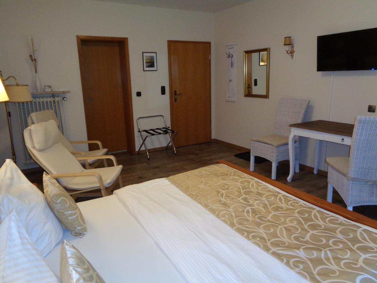 Hotel Garni Eichhornkobel Fassberg ภายนอก รูปภาพ